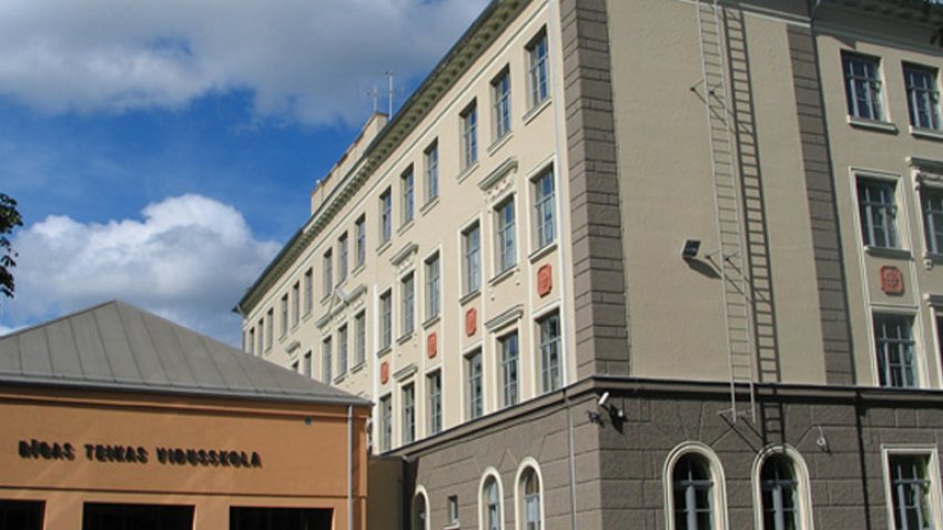 Uzņemšanas rezultāti  10.klasē